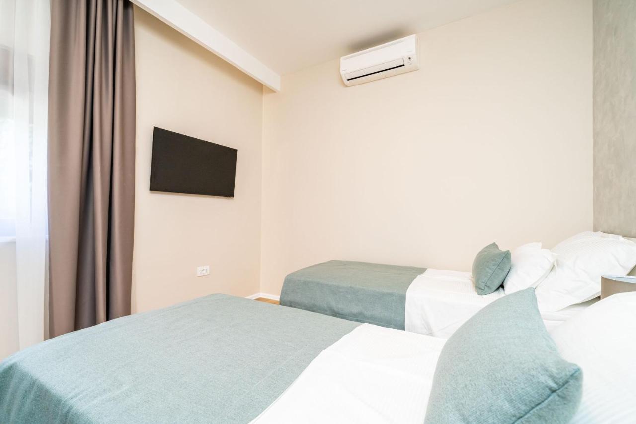 Simple Apartment