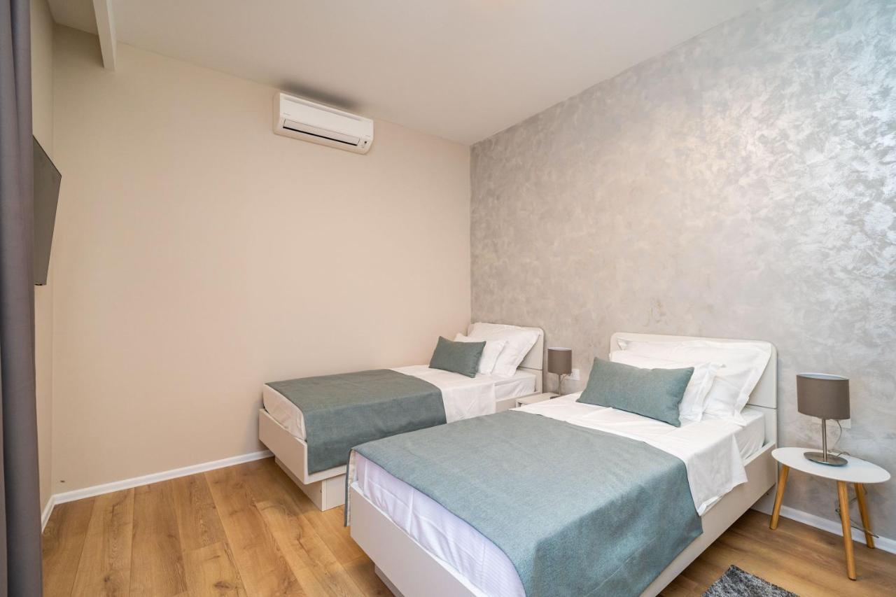 Simple Apartment