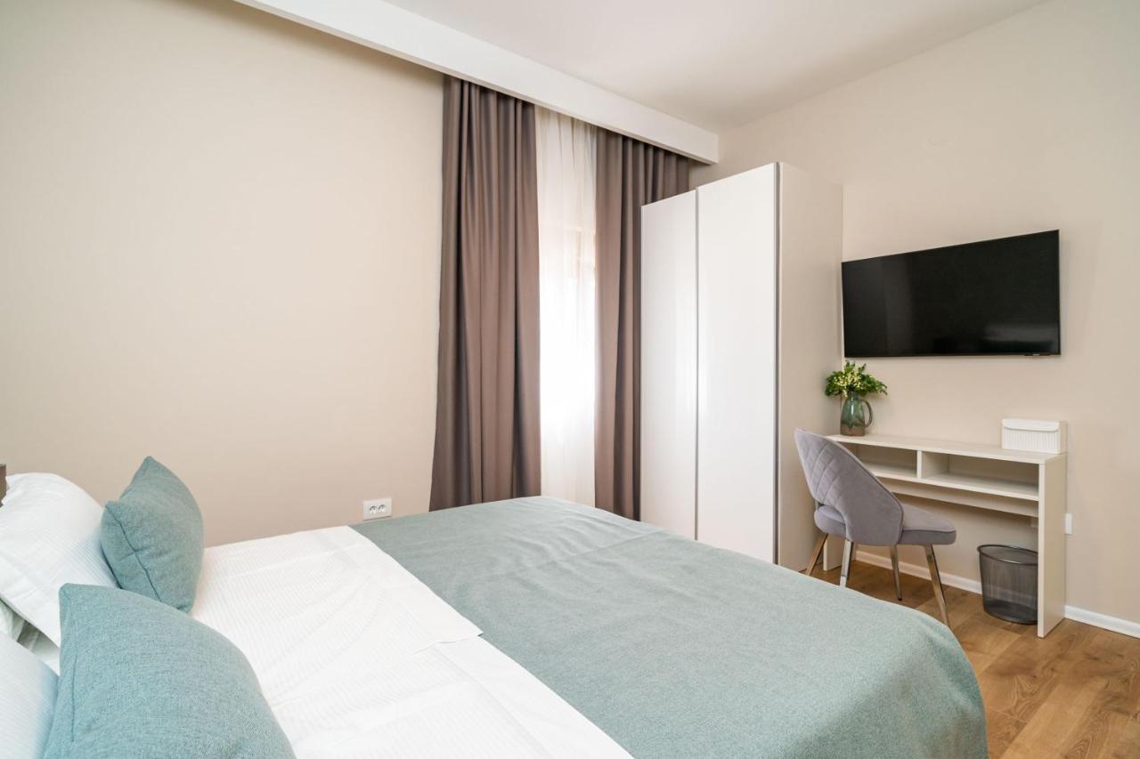 Apartment Simple Rozat